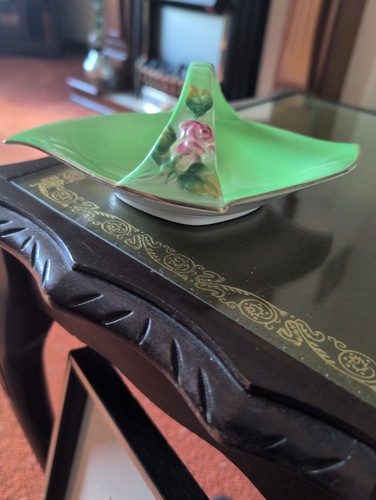 Beautiful dish with rosebud - beautiful,