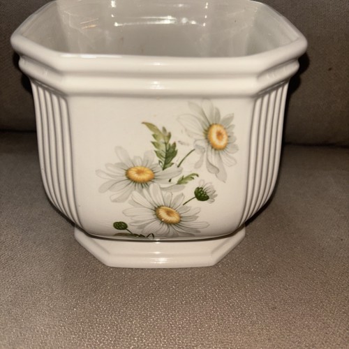 Vintage royal winton - royal, pottery